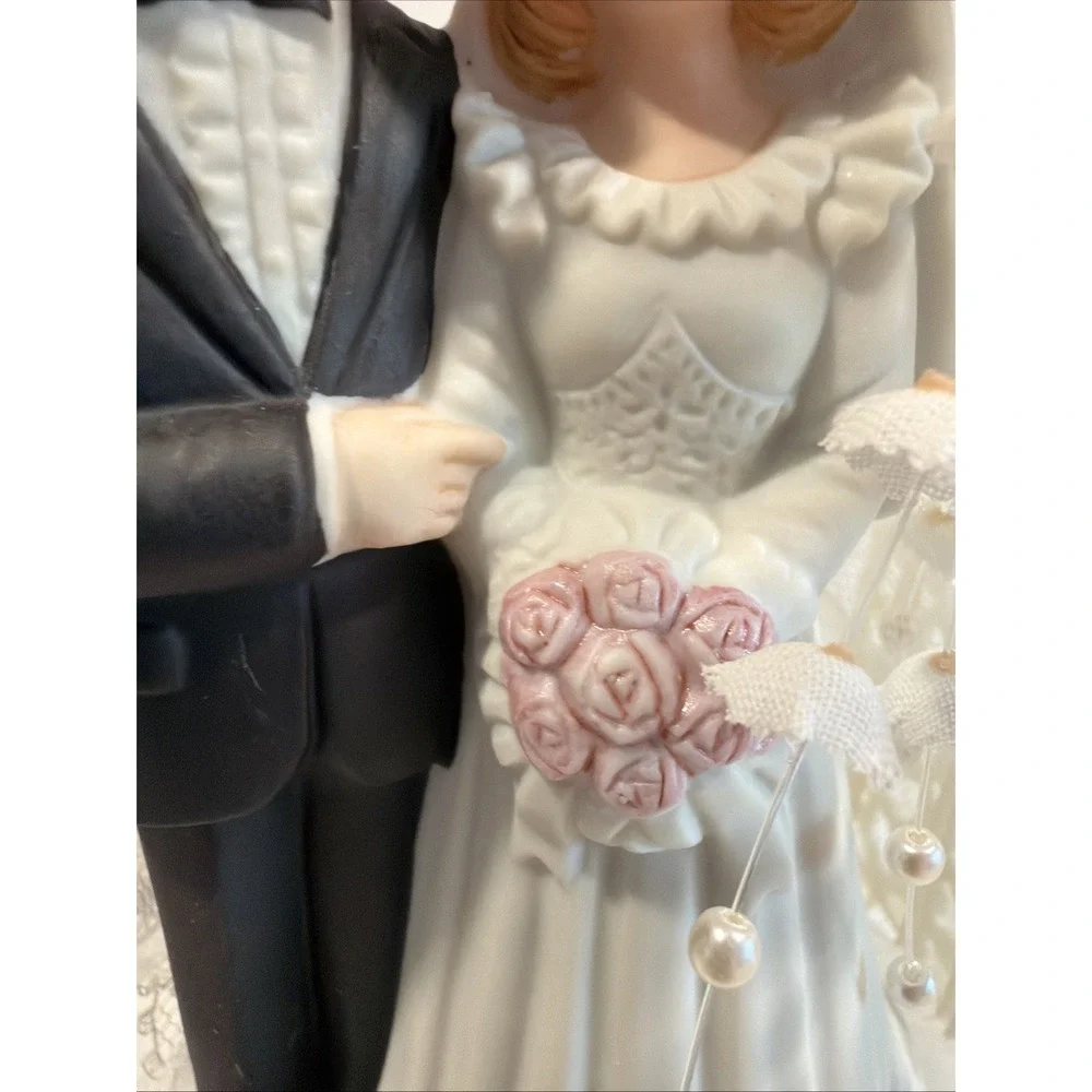 Vintage 1990's Wilton Designer Series Wedding Cake Topper Bride and Groom GW995